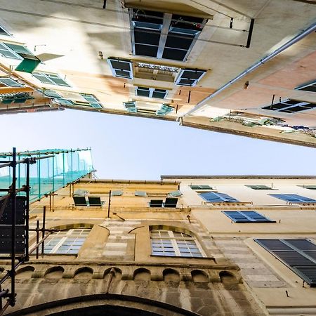 Joivy Vibrant Open-Plan Apt For 6 In Historic Centre Appartement Genua Buitenkant foto