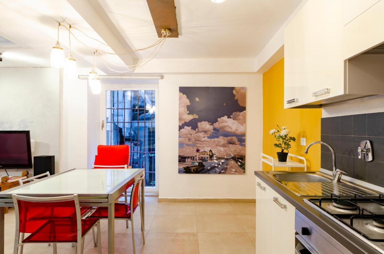 Joivy Vibrant Open-Plan Apt For 6 In Historic Centre Appartement Genua Buitenkant foto