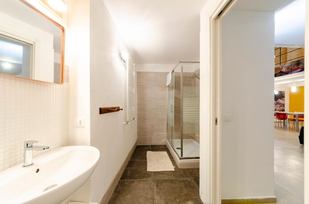 Joivy Vibrant Open-Plan Apt For 6 In Historic Centre Appartement Genua Buitenkant foto