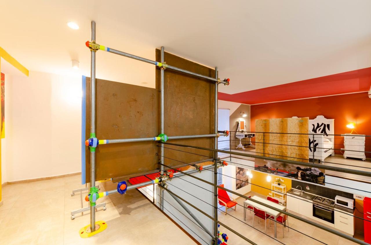 Joivy Vibrant Open-Plan Apt For 6 In Historic Centre Appartement Genua Buitenkant foto